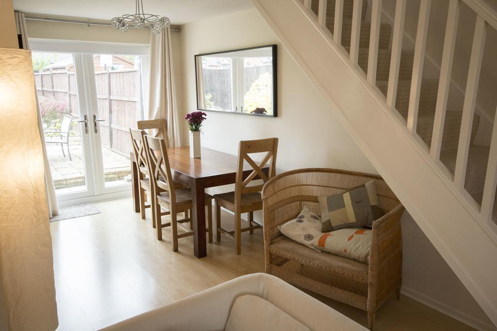 32 Pentland Close Chester Exterior photo